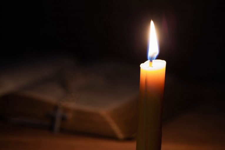 TRAGEDIJA! Folk pevača pronašli mrtvog u stanu