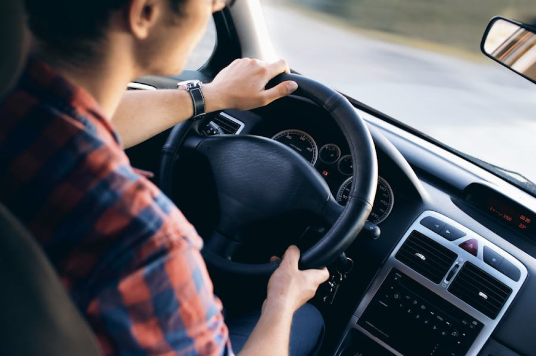 Koji je uzrok nemirnog rada motora u leru?
