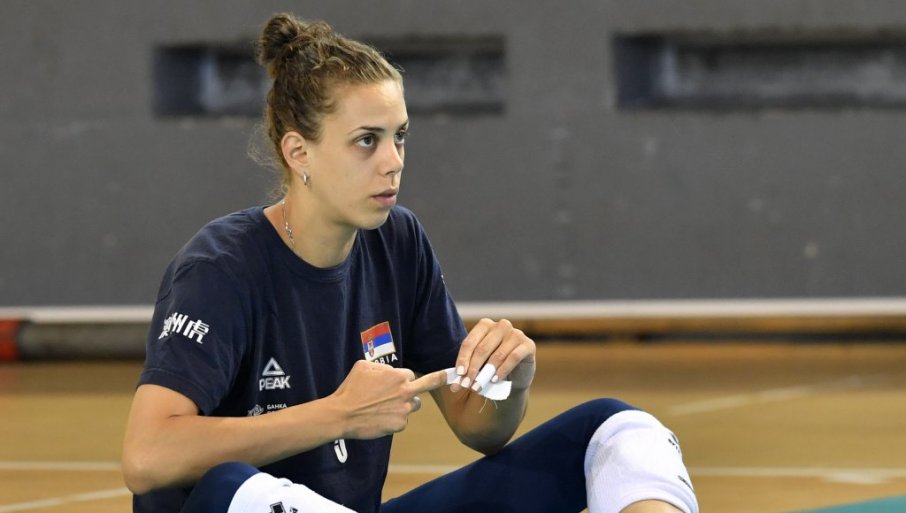 Trofejna blokerka Mina Popović priključila se odbojkašicama na pripremama za Evropsko prvenstvo
