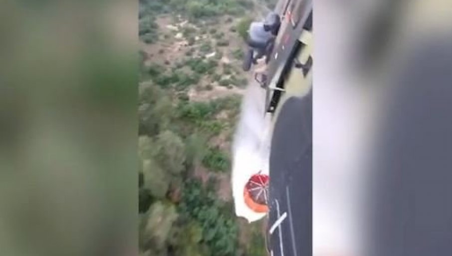 „SUPER PUMA“ NA DELU: Požar u „Deliblatskoj peščari“, angažovane helikopterske jedinice (VIDEO)