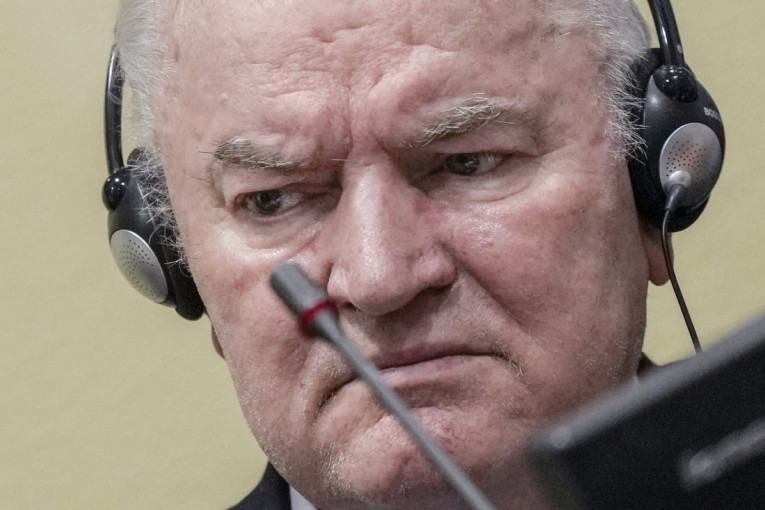 Najnoviji izveštaj o Ratku Mladiću zabrinuo porodicu: Rizik od smrti je ogroman, više ne može ni da govori