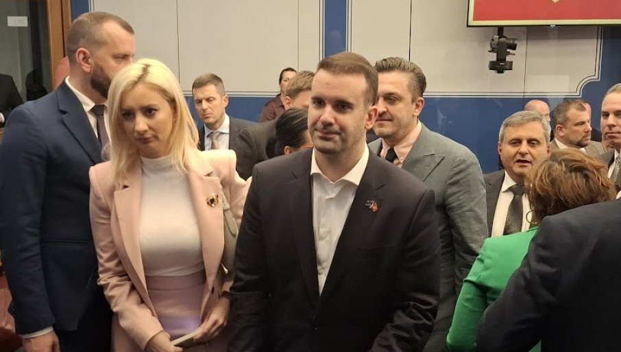 Crnogorski premijer dao sebi za pravo da drži lekcije Srbiji i njenom izabranom predsedniku