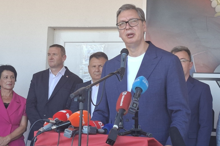 Oglasio se Vučić nakon što je ugostio komšije u Čipuljiću: "Ne mogu da kažem koliko mi je srce puno" (VIDEO)