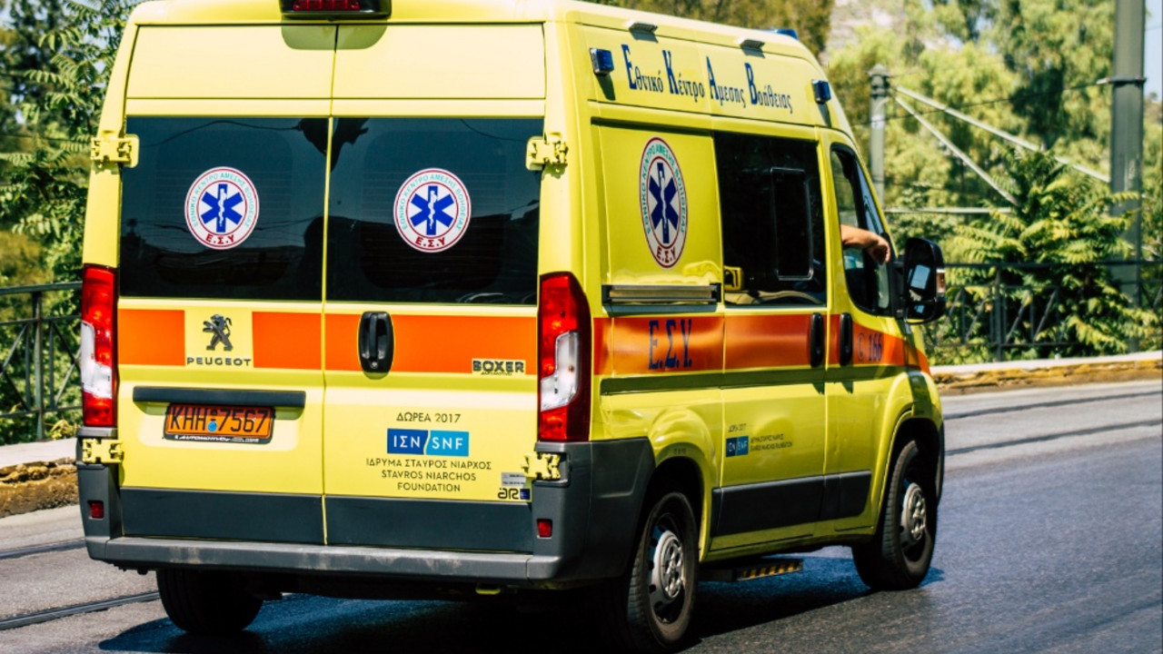 Njegovo srce nije izdržalo: Beograđanin skočio u nemirno more da spasi stranca pa doživeo srčani udar