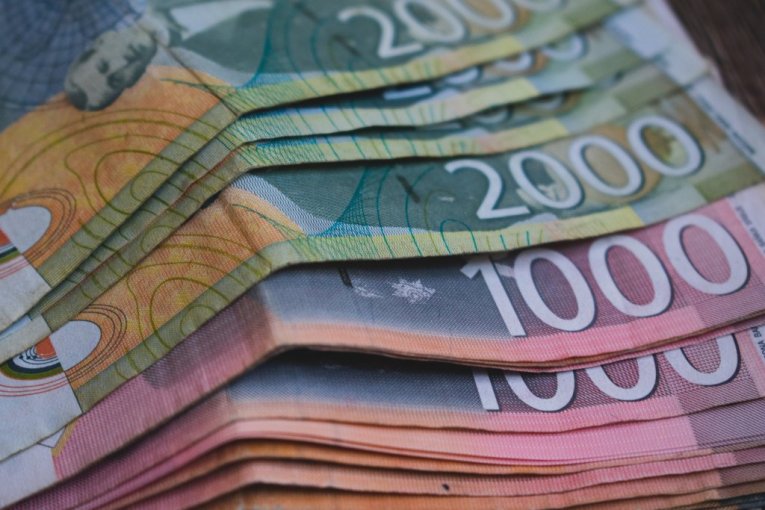 OVO SU NOVE CENE ZA IZRADU LIČNIH DOKUMENATA I REGISTARSKIH TABLICA Važe od 12. septembra