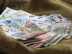Srednji kurs dinara za evro u četvrtak 117,3625 dinara