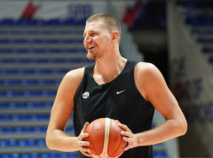 Nikola Jokić dobio nagradu „Ikona ABA lige“ na proslavi 25. godina takmičenja