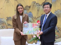 Andrijana Mesarović u Sjamenu sa guvernerom Fuđijena razgovarala o investiranju u Srbiju