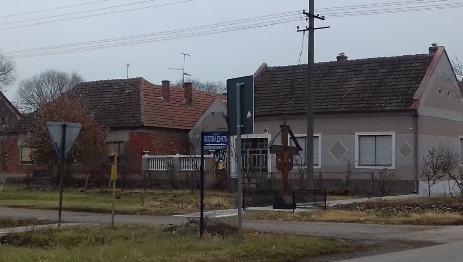 SUPRUŽNICI STRADALI U ZAPALjENIM KOLIMA: Jeziva saobraćajna nesreća između Vršca i Plandišta