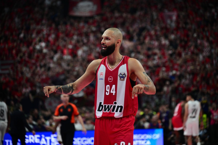 Zvezda dobila protivnika u finalu turnira na Kritu: Furnije pogurao Olimpijakos ka bratskom derbiju!