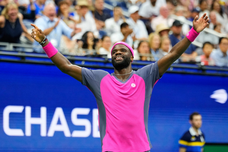 Američki spektakl na US openu: Tijafo preživeo dramu od skoro pet sati i ispisao istoriju (FOTO)