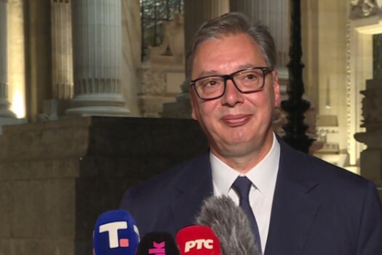 Obratio se Vučić iz Pariza: Vidim odličnu saradnju Srbije i Francuske u budućnosti (VIDEO)